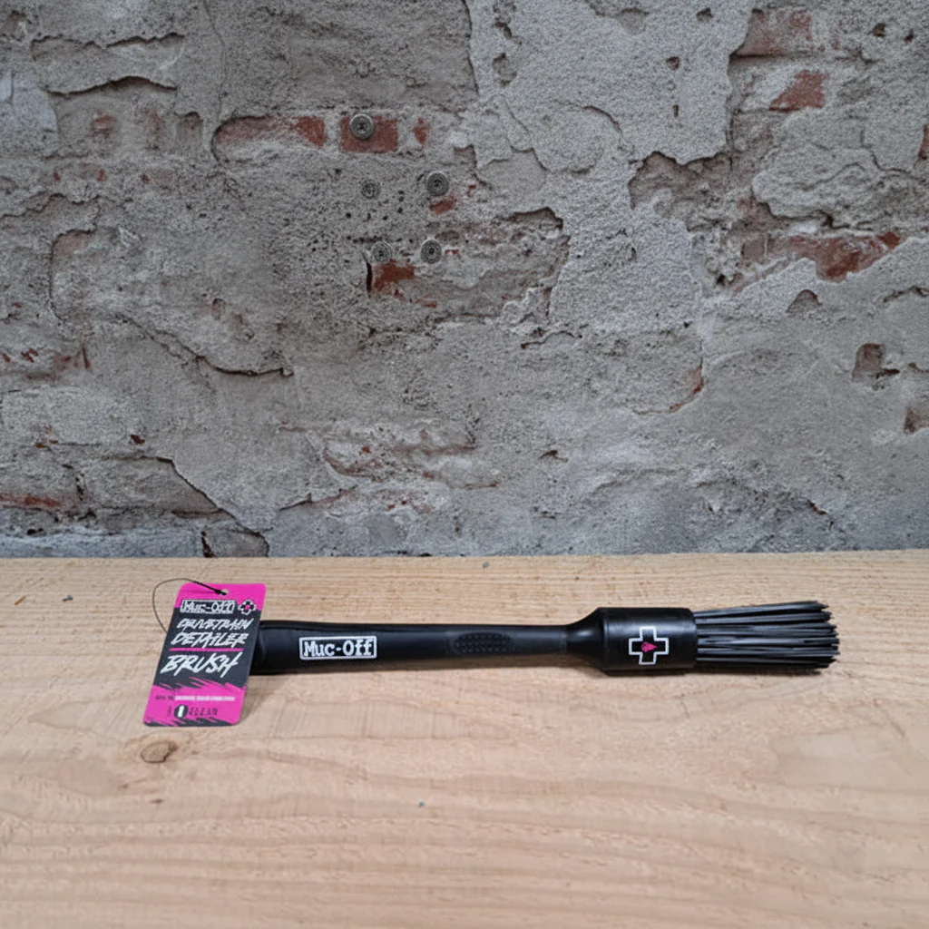 MUC-OFF drivetrain detailer brush